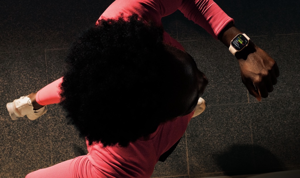 apple watch series 11 clanek bezec